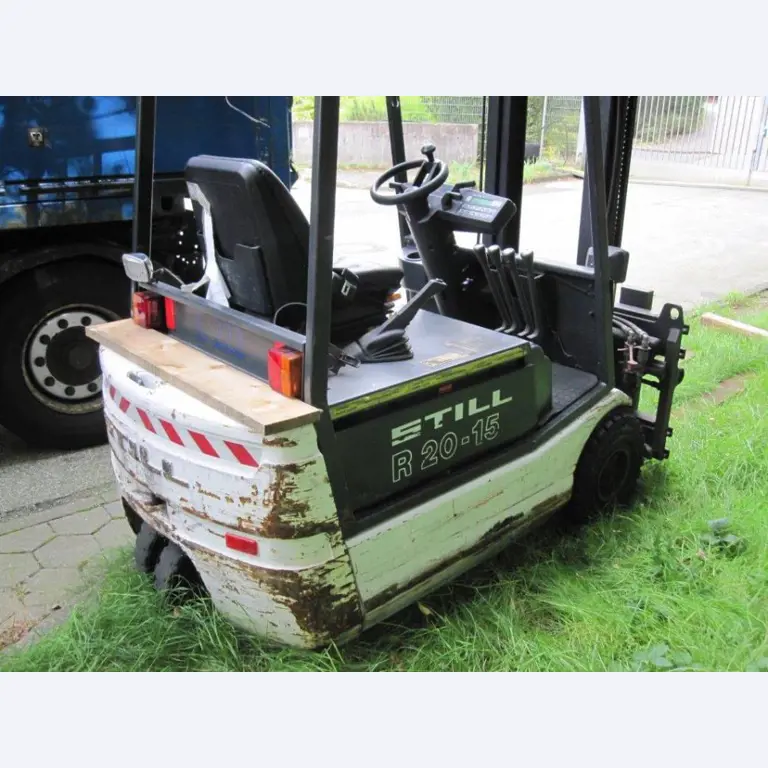 Gepflegte Flurförderfahrzeuge-2